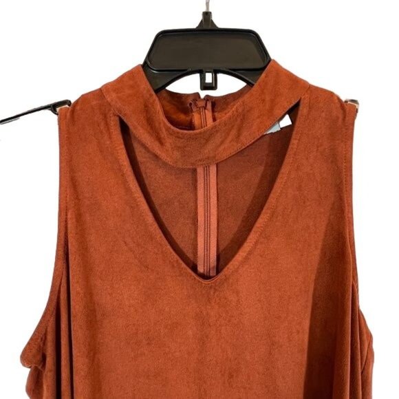 3/$25. Veronica M Cut Out Sleeveless Top Rust color - S - Picture 2 of 5